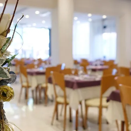 Astra Hotel 3*