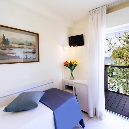 Hotel Astra 3*