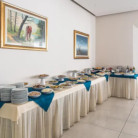 Hotel Astra 3*